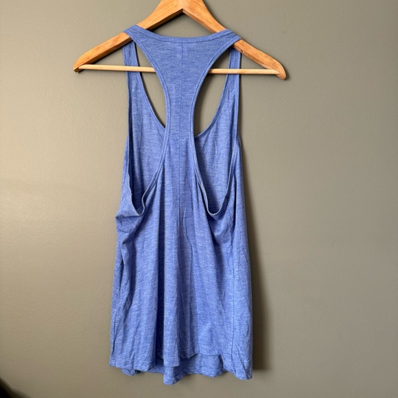 NEW Victoria’s Secret Heathered Blue Lightweight Tank Top Size Medium M - Picture 2 of 4